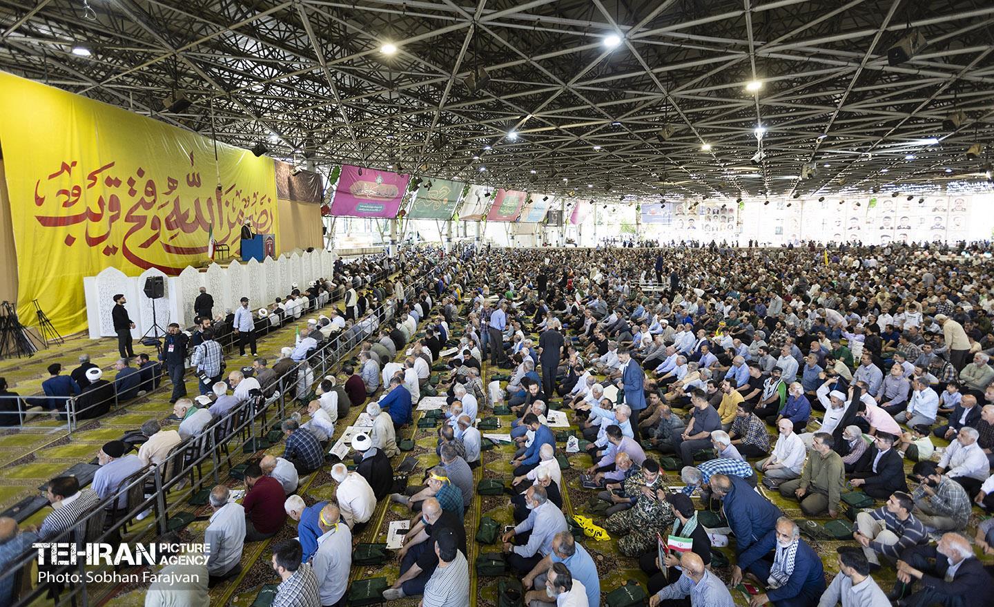 نماز جمعه «خشم و نصر» در تهران 33