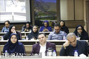 نشست صمیمی شهردار منطقه یک با خبرنگاران و اصحاب رسانه 12