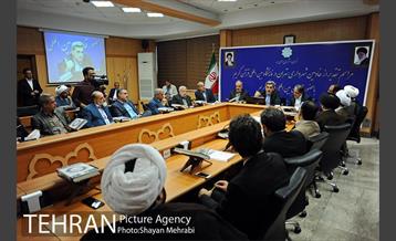 تجلیل شهردار تهران از دست اندرکاران غرفه شهرداری تهران در نمایشگاه قرآن  37