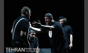 نمایش شبی بیرون از خانه 25