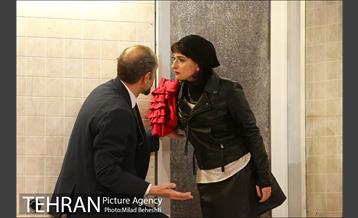 نمایش کلاغ‎ 11