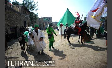 تعزیه ظهر عاشورا در حسینه نهاوندیان 3