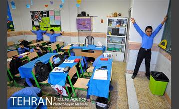 مانور سراسری زلزله در دبستان دکتر حسن تهرانی مقدم 20