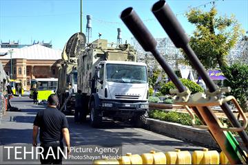 نمایشگاه دفاع مقدس در میدان بهارستان 19