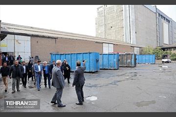 تخلیه و پلمب مرکز غیرمجاز پسماند در منطقه 17 19