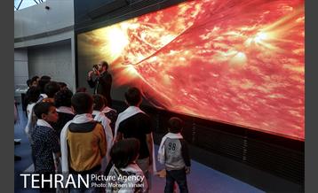 بازدید کودکان کار از آسمان نمای گنبد مینا 3