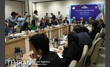 نشست هم اندیشی شهردار تهران با اصحاب رسانه 3