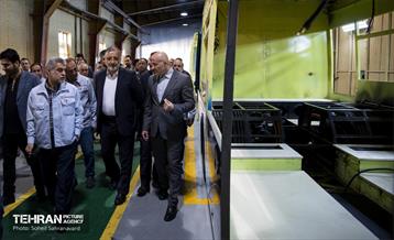 بازدید شهردار تهران از کارخانه خودروسازی «عقاب افشان» 39