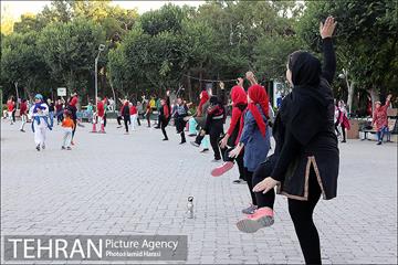 ورزش همگانی در پارک لاله 6