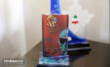 دیدار شهردار تهران باخانواده شهید  اکبرپورسرابی 13