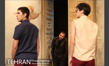 نمایش پسران تاریخ‎ 6