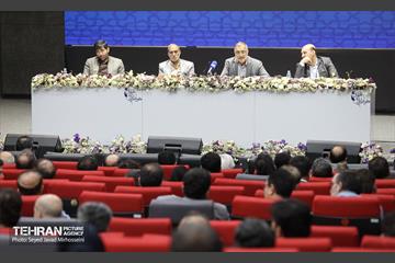 هم اندیشی صمیمانه شهردار تهران با سازندگان شهر 10