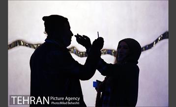 نمایش گورخواب ها 16