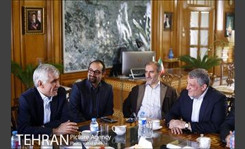 اولین جلسه محمد علی افشانی در دفتر شهردار تهران 18