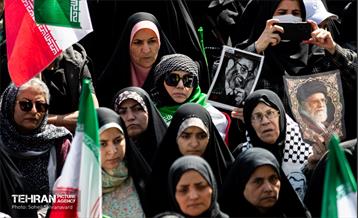 اجتماع «دختران جان‌فدای ایران»