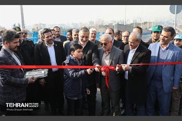 بهره‌برداری از پل مجهز به سامانه برف‌زدایی 13
