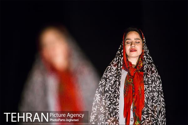نمایش جوادیه «بیست متری» 9