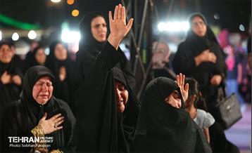 آئین بدرقه زائران اربعین در میدان آزادی 42