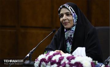 جلسه هم‌اندیشی رییس نهاد پایش طرح های توسعه شهری با جمعی از بانوان 39