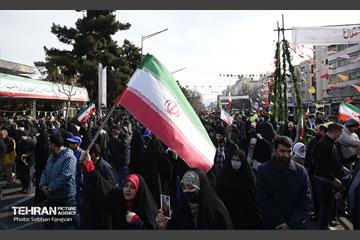 راهپیمایی ۲۲ بهمن در تهران -۱ 4