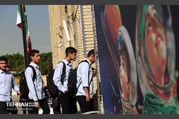 آیین آغاز سال تحصیلی جدید در دبیرستان ماندگار شهید مدرس 1