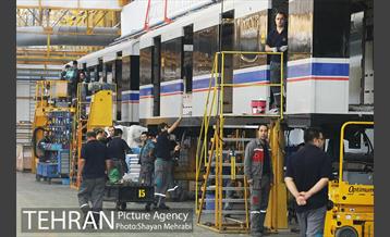 بازدید معاون اول رئیس جمهور به همراه شهردار تهران از کارخانه واگن‌سازی تهران 44