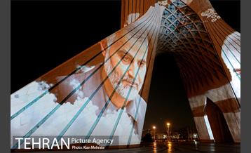 تصاویر سردار شهید قاسم سلیمانی بر دیوار برج آزادی 6