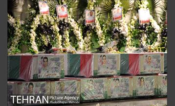 تشییع شهدای آتش نشان در شبستان مصلی 31