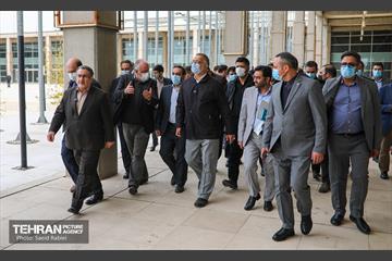 بازدید شهردار تهران از مجموعه شهر آفتاب 27