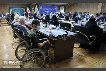 دیدار شهردار تهران با نخبگان منطقه 13