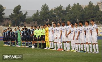 دیدار تیم‌های فوتبال پیکان و استقلال 6