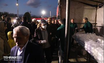 افطاری سیزدهم فروردین در بوستان لاله 33