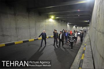 سرپرست شهرداری تهران و رئیس مرکز ارتباطات و امور بین الملل شهرداری تهران در بازدید از فعالیت‌های شبانه شهرداری و زندگی شبانه مردم تهران 55