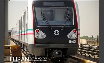 آیین رونمایی از نخستین نمونه قطار ملی مترو 36