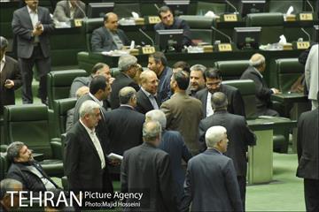 حضور شهردار تهران در جلسه علنی مجلس شورای اسلامی 4