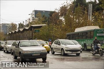 ترافیک تهران در یک روز بارانی 24