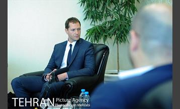 دیدار میهمانان خارجی حاضر در اجلاس جهانی شوراها و شهرداران با رییس مرکز ارتباطات و امور بین الملل شهرداری تهران 3