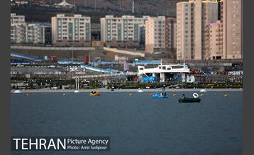 روزهای بهاری دریاچه شهدای خلیج فارس‎ 8