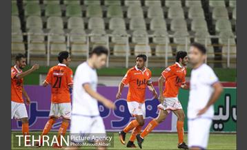 دیدار سایپا و گسترش فولاد در لیگ برتر فوتبال 29