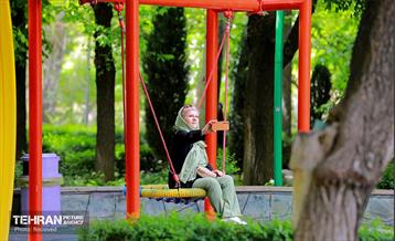 زمین بازی‌ بوستان لاله تهران 12