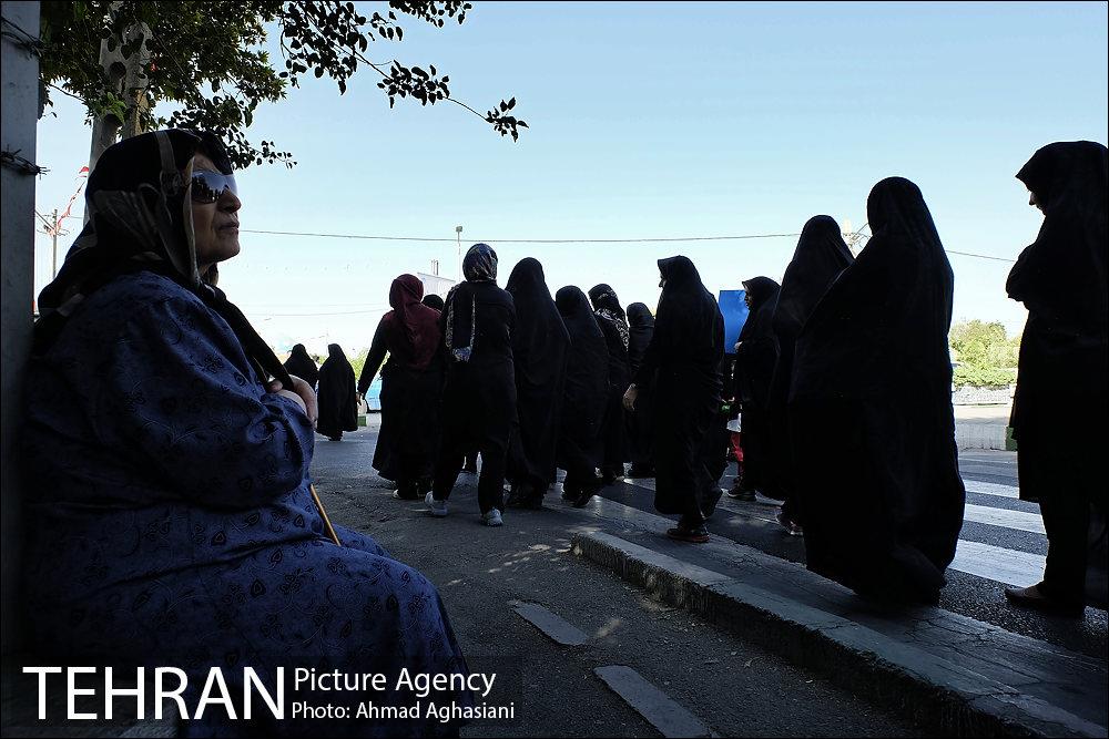 پیاده روی خانوادگی نازی آبادی ها 13