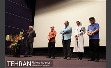 مراسم اهدای جایزه بهترین بازیگر مرد جشنواره مسکو به فرهاد اصلانی‎ 10