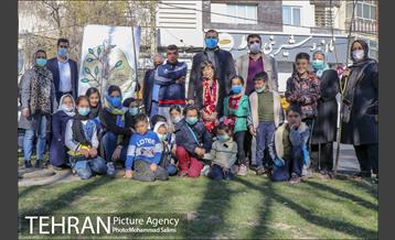 جشن نهال هاى کوچک شهر و تخم مرغ هاى رنگى در منطقه ٩