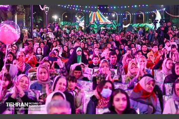 ویژه برنامه «مهمونی شهر» در باغ‌راه حضرت زهرا(س) - 4 16