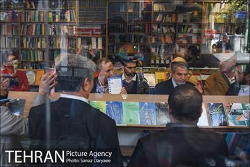 چهارمین دوره کتابگردی با حضور احمد مسجدجامعی‎ 34