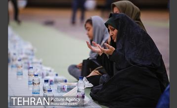 افطاری ساده در ایوان انتظار میدان ولیعصر(عج) 4