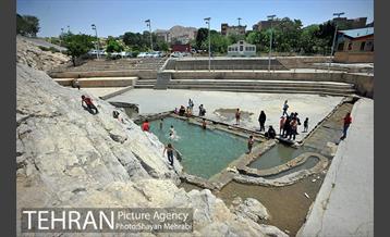 جاری‌ شدن آب در چشمه‌علی 37