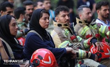 مسابقه پله‌نوردی آتش‌نشانان در برج میلاد 54