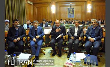 جلسه شورای اسلامی شهر با حضور شهردار تهران 22