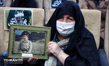 تجلیل و تکریم مادران شهید در منطقه هشت  18